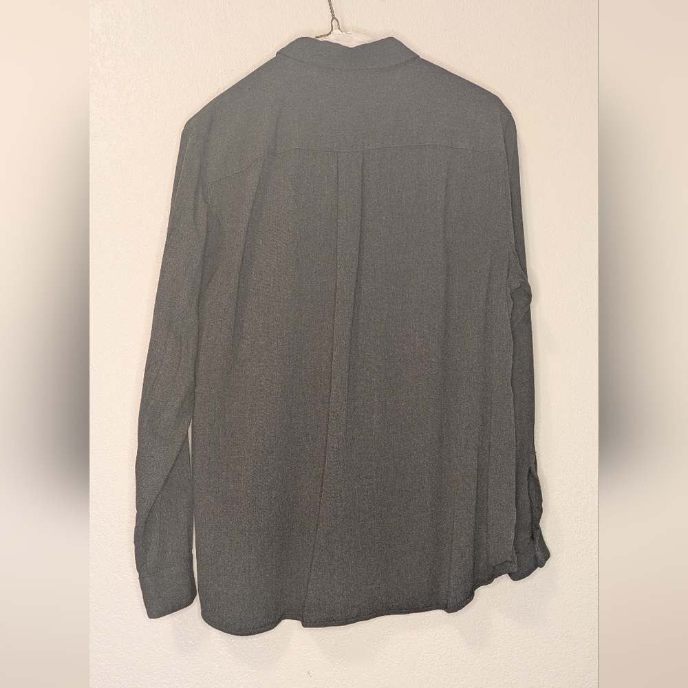 Uniqlo 100% Rayon Black Button-Up Shirt - Picture 2 of 5